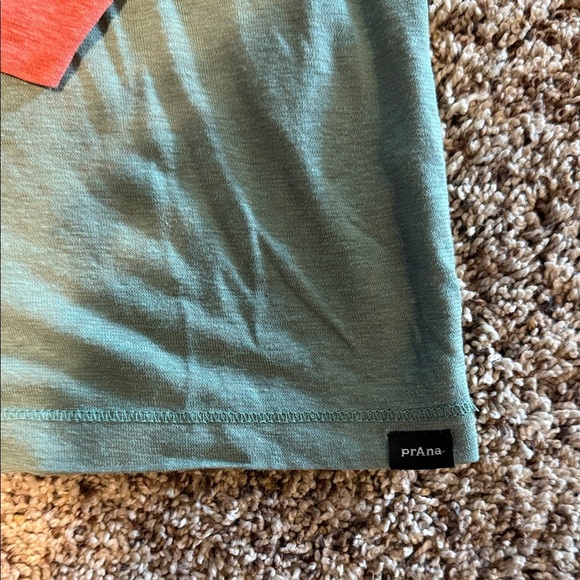 Prana Red and Green Colorblock T-Shirt XL - Picture 3 of 7